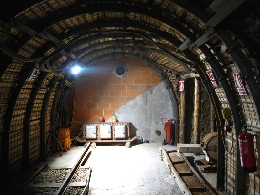 Audio guide of Puertollano´s Mining Museum - The Walled Gallery