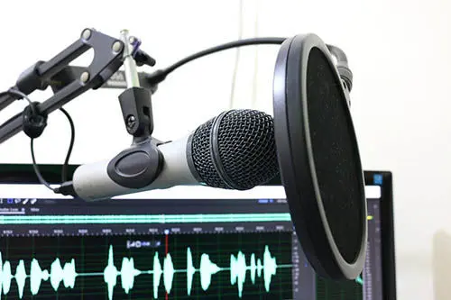 Voiceovers in several languages for audioguides