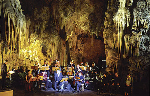 Audioguide of Nerja -Festival in the cave