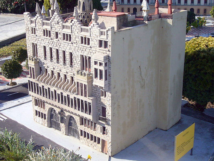  Audioguide of Catalunya in Miniature Park - Güell Palace