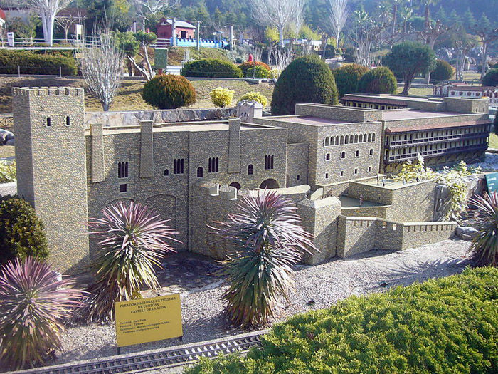  Audioguide of Catalunya in Miniature Park - The La Zuda Castle