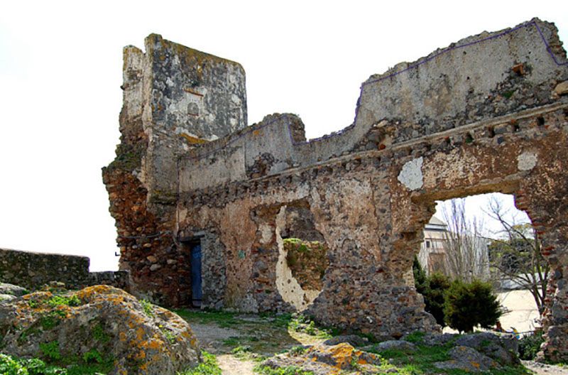 Ruins of the castle and the fortress 