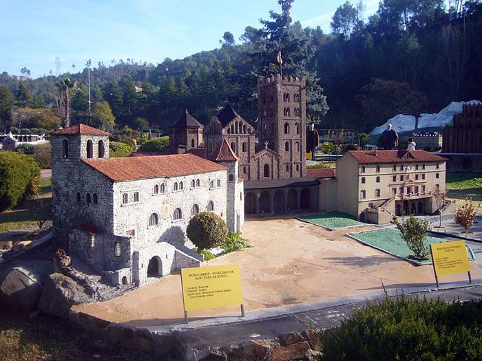 аудиоэкскурсия Каталония в миниатюре - монастырь Санта Мария де Риполь